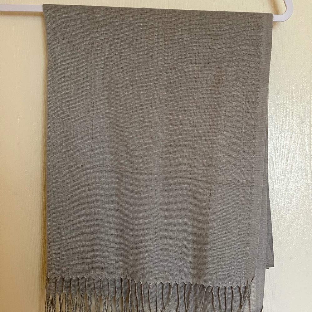 Grey pashmina scarf